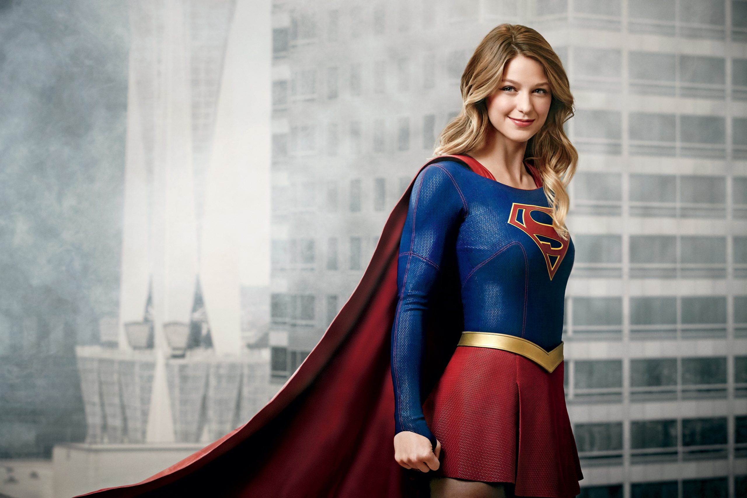 CW dá boas vindas a Supergirl no novo cartaz da série