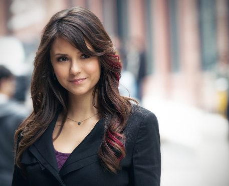 Nina Dobrev em filme da Netflix Love Hard