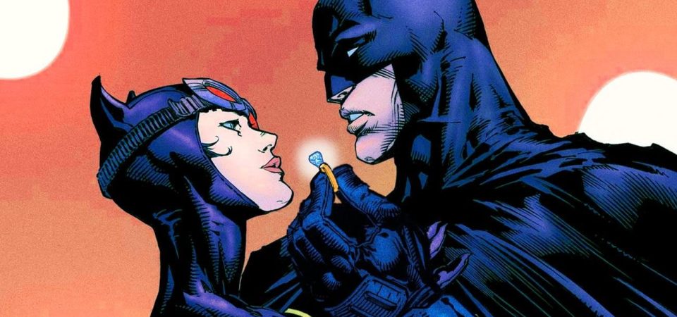 Mulher-Gato aceita pedido de casamento de Batman