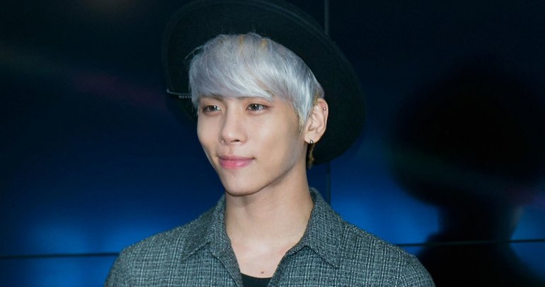 Kim Jong-hyun, vocalista do grupo SHINee, morre aos 27 anos