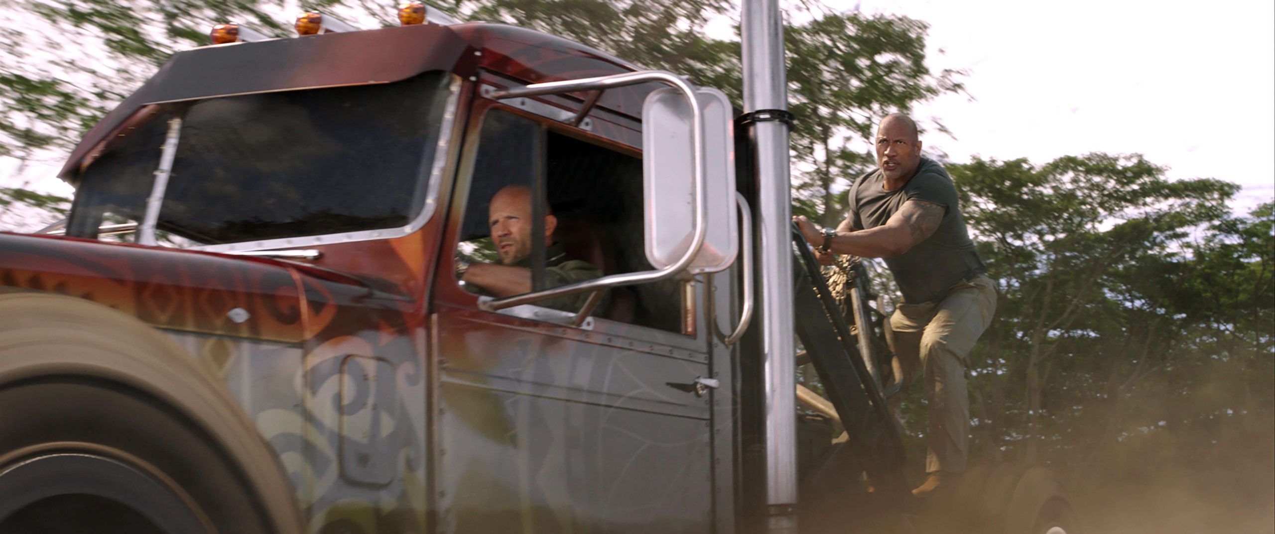 Velozes & Furiosos: Hobbs & Shaw ganha mais um trailer explosivo
