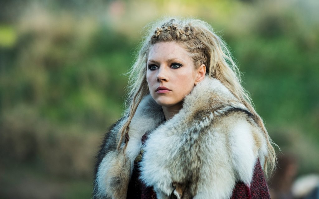 Katheryn Winnick como a lendária Lagertha