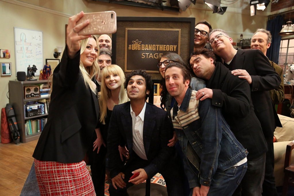 Elenco e produtores se despedem de The Big Bang Theory