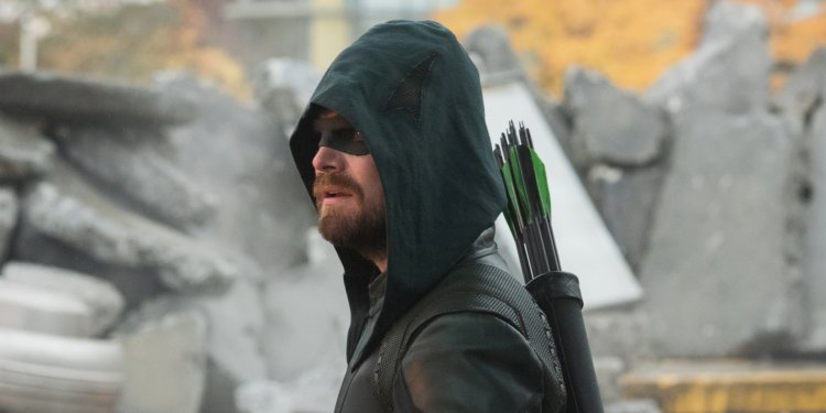 Stephen Amell no Arrowverse e Arrow