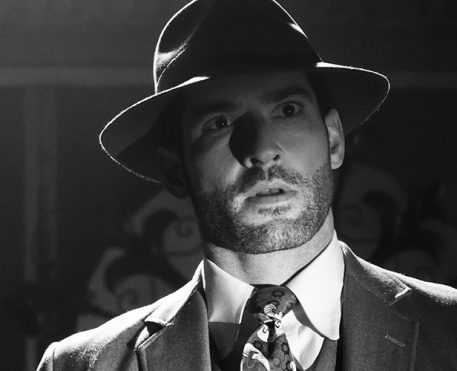 LUCIFER (L to R) LAUREN GERMAN as CHLOE DECKER and TOM ELLIS as LUCIFER MORNINGSTAR in episode 504 of LUCIFER Cr. JOHN P. FLEENOR/NETFLIX © 2020