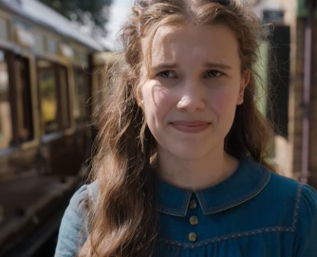 Enola Holmes com Millie Bobby Brown da Netflix