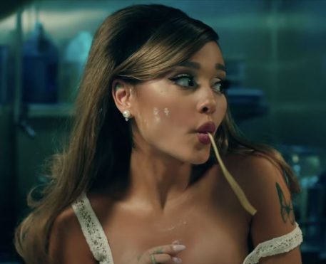 Ariana Grande lança Positions, seu novo álbum de estúdio