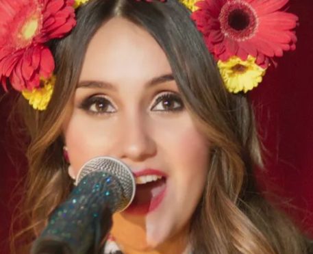 Dulce María lança clipe de "Lo Que Ves No Es Lo Que Soy"