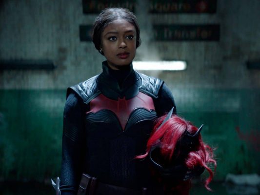 Batwoman | Ryan Wilder aparece em novas imagens da 2ª temporada