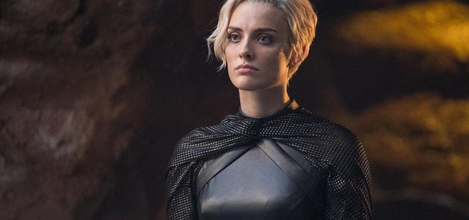 Batwoman | Wallis Day será a nova Kate Kane na série