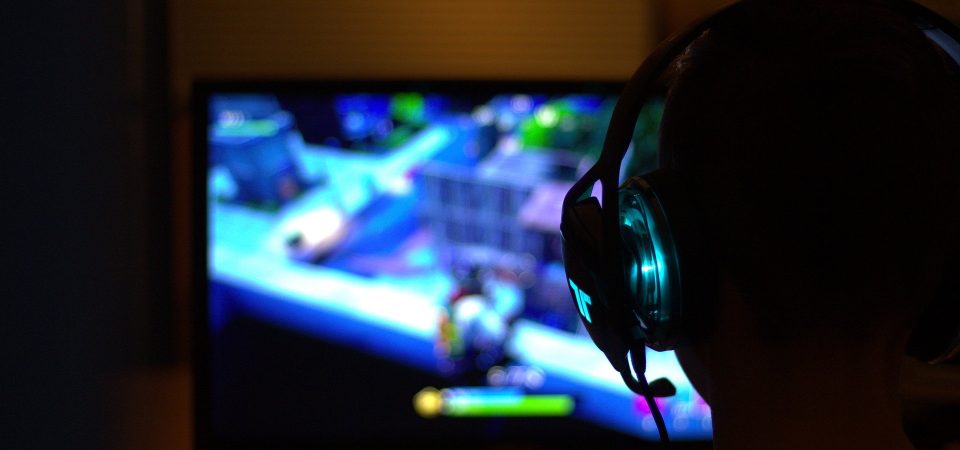 Jogos e a humanidade: um olhar acadêmico e um olhar econômico