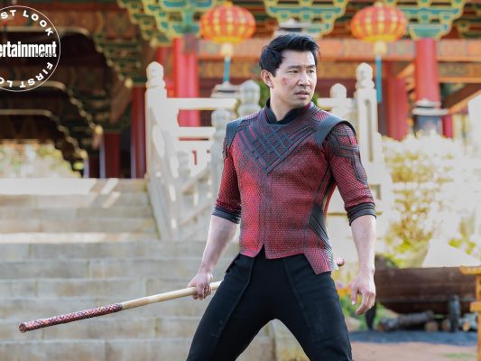 Shang-Chi e a Lenda dos Dez Anéis ganha primeiro cartaz e trailer