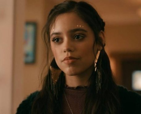 Jenna Ortega será Wandinha Addams na série de Tim Burton para Netflix