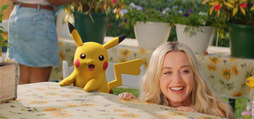 Katy Perry apresenta o vídeo de "Electric", com participação de Pikachu
