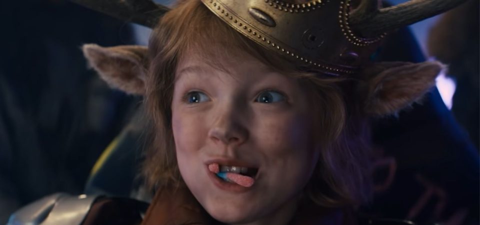 Sweet Tooth | Christian Convery se delicia com brigadeiro em vídeo