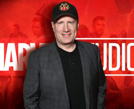 Kevin Feige se junta a Scarlett Johansson em processo