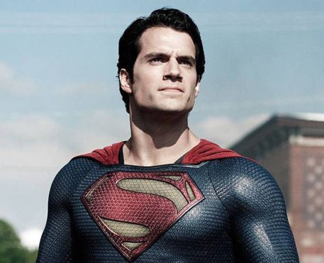 Henry Cavill confirma seu retorno ao papel do Superman