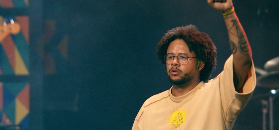Emicida: AmarElo Ao Vivo está disponível na Netflix