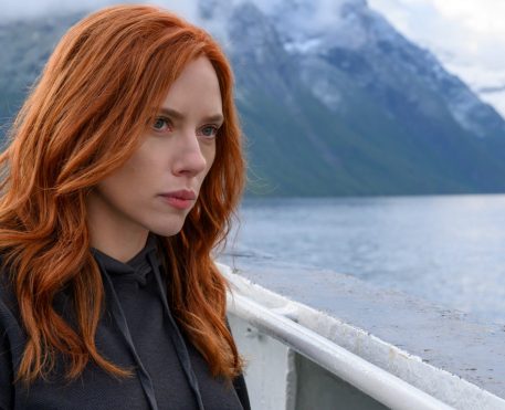 Scarlett Johansson tem papel na DC oferecido pela Warner
