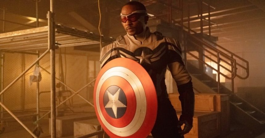 Anthony Mackie assina contrato para estrelar Capitão América 4