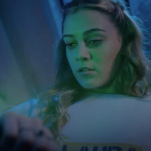 Entre Laços | Série latina do Disney+ ganha cartaz e teaser