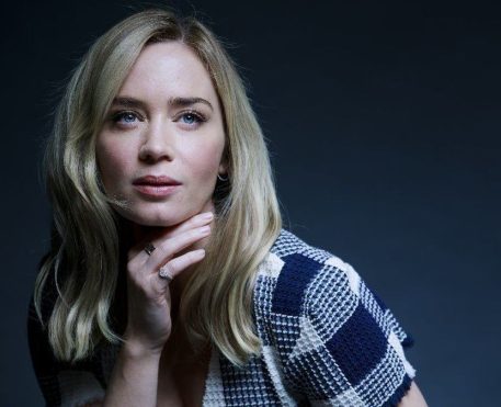 Por que Emily Blunt ainda não está usando redes sociais?