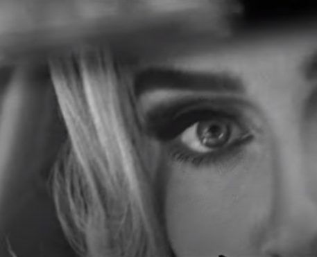 Ela voltou! Adele lança teaser do single "Easy on Me"