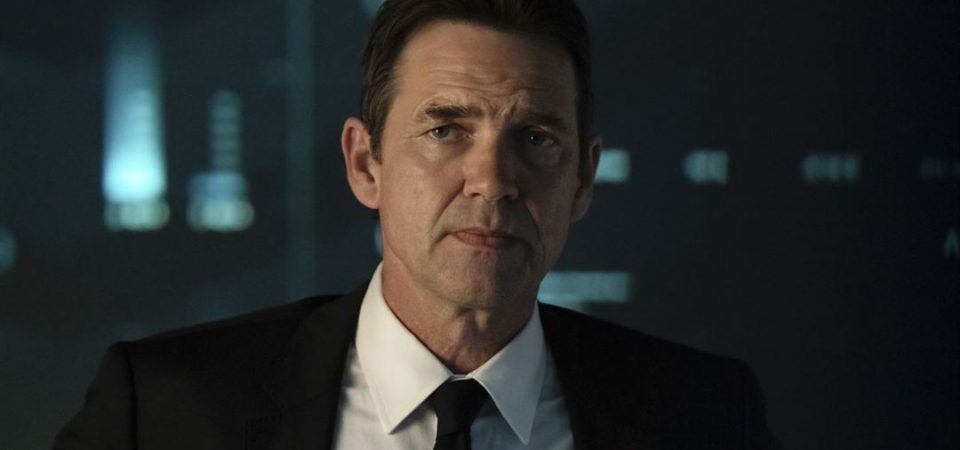 Batwoman | WB TV defende Dougray Scott das acusações de Ruby Rose