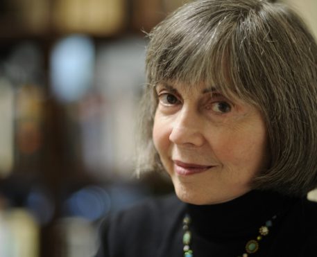 Anne Rice, autora de Entrevista com o Vampiro, morre aos 80 anos