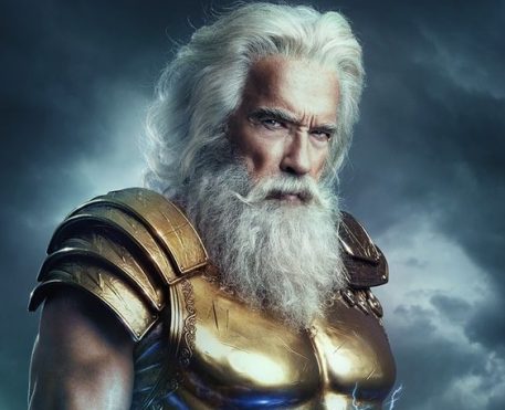 Arnold Schwarzenegger vive Zeus em comercial do Super Bowl