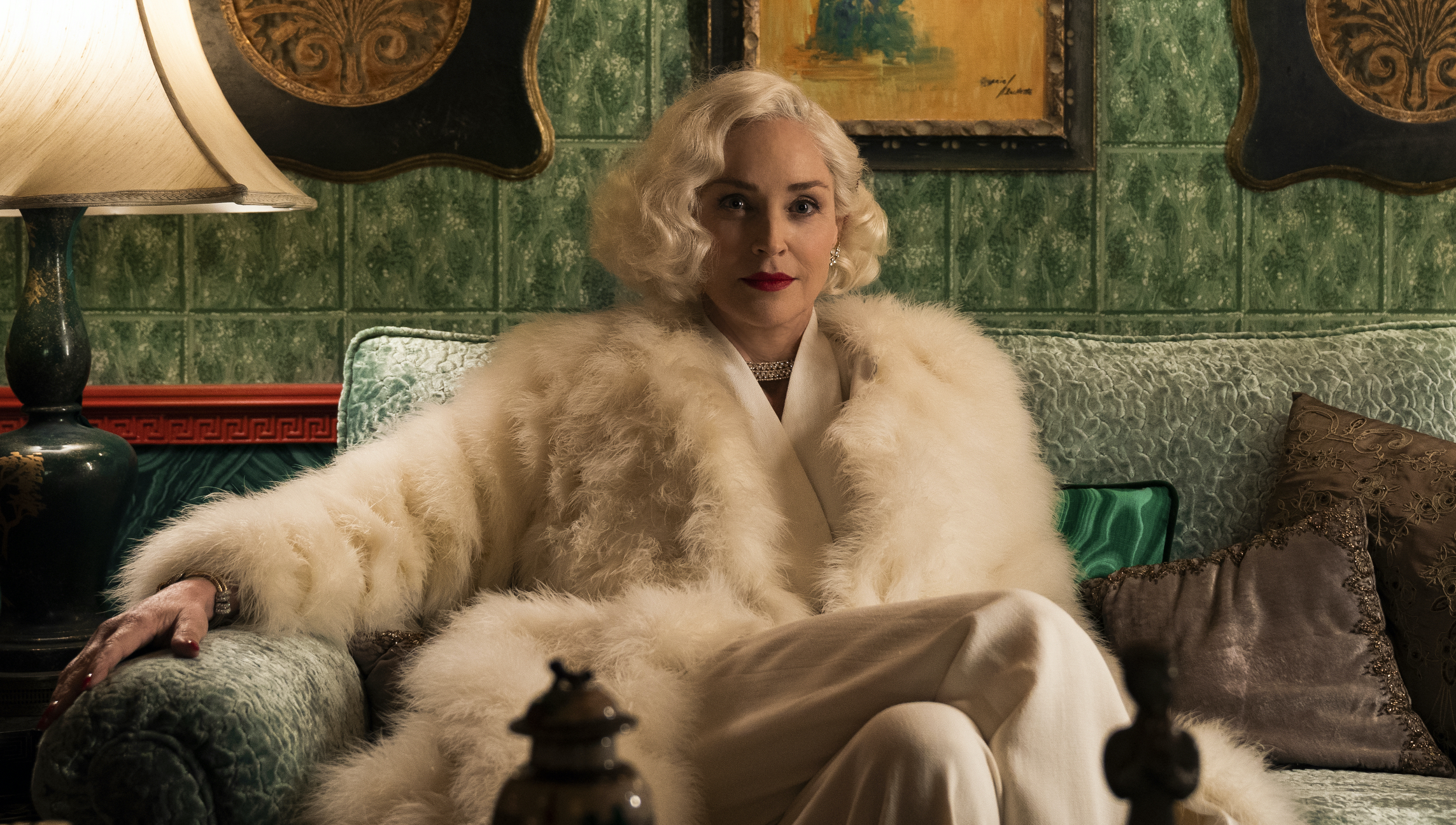 Sharon Stone será a vilã de Besouro Azul, novo filme da DC