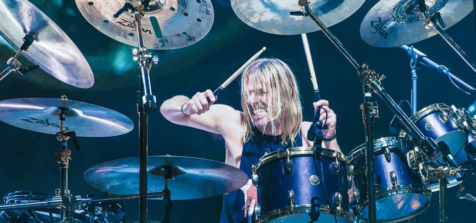 Taylor Hawkins, baterista do Foo Figthers, morre aos 50 anos