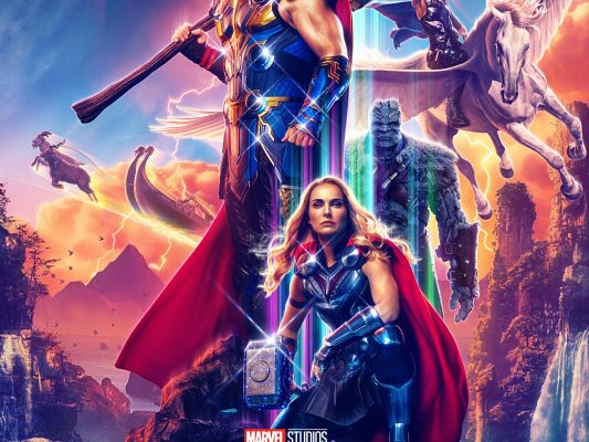 Gorr ameaça os deuses no novo trailer de Thor: Amor e Trovão