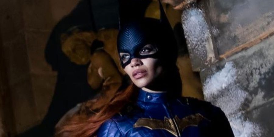 Mesmo pronto, filme da Batgirl é cancelado pela Warner