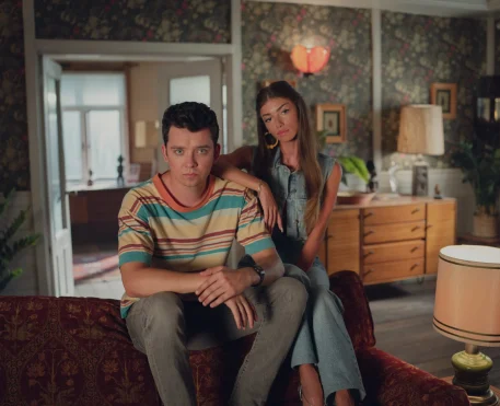 4ª temporada de Sex Education ganha suas primeiras imagens