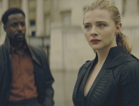 Periféricos I Ficção científica com Chloë Grace Moretz ganha trailer