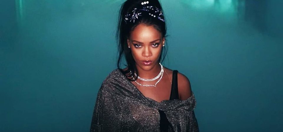 Rihanna será a atração musical no intervalo do Super Bowl 2023