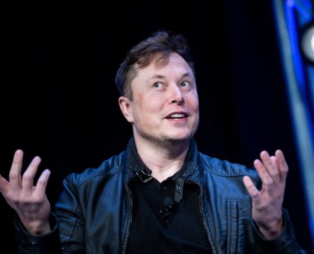 Elon Musk fecha acordo no Twitter e abre nova era para plataforma de mídia social