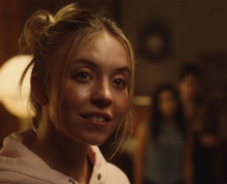 Sydney Sweeney vai estrelar e produzir a nova versão de Barbarella
