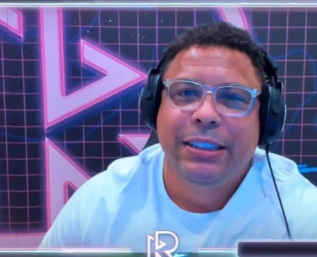 Ronaldo comenta sobre suas streams de poker e aponta favoritismo da seleção brasileira na Copa do Mundo