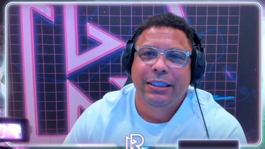 Ronaldo comenta sobre suas streams de poker e aponta favoritismo da seleção brasileira na Copa do Mundo