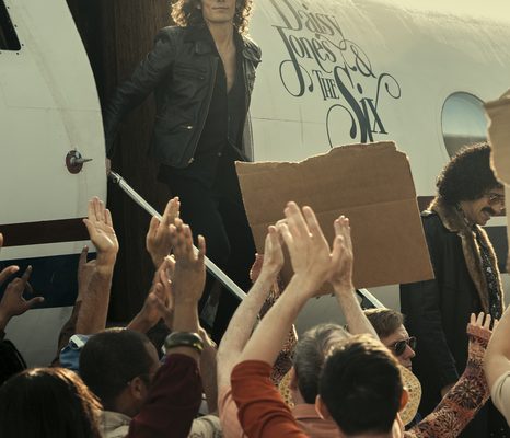 Daisy Jones & The Six ganha data de estreia no Prime Video