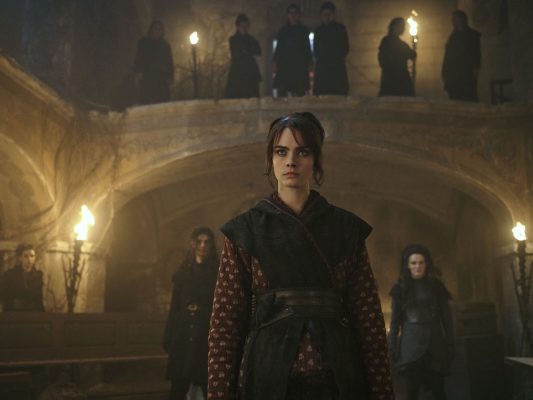 Prime Video Lança o Trailer Oficial da Segunda e Última Temporada de Carnival Row