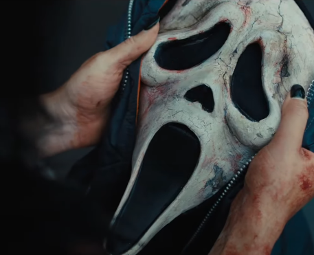 Pânico 6 ganha trailer com um Ghostface diferente de todos os outros