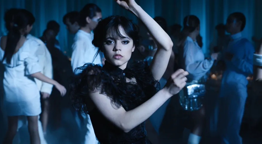 Netflix renova Wandinha para a segunda temporada