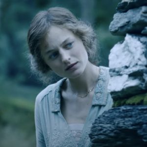 Emma Corrin estará na adaptação de Nosferatu de Robert Eggers