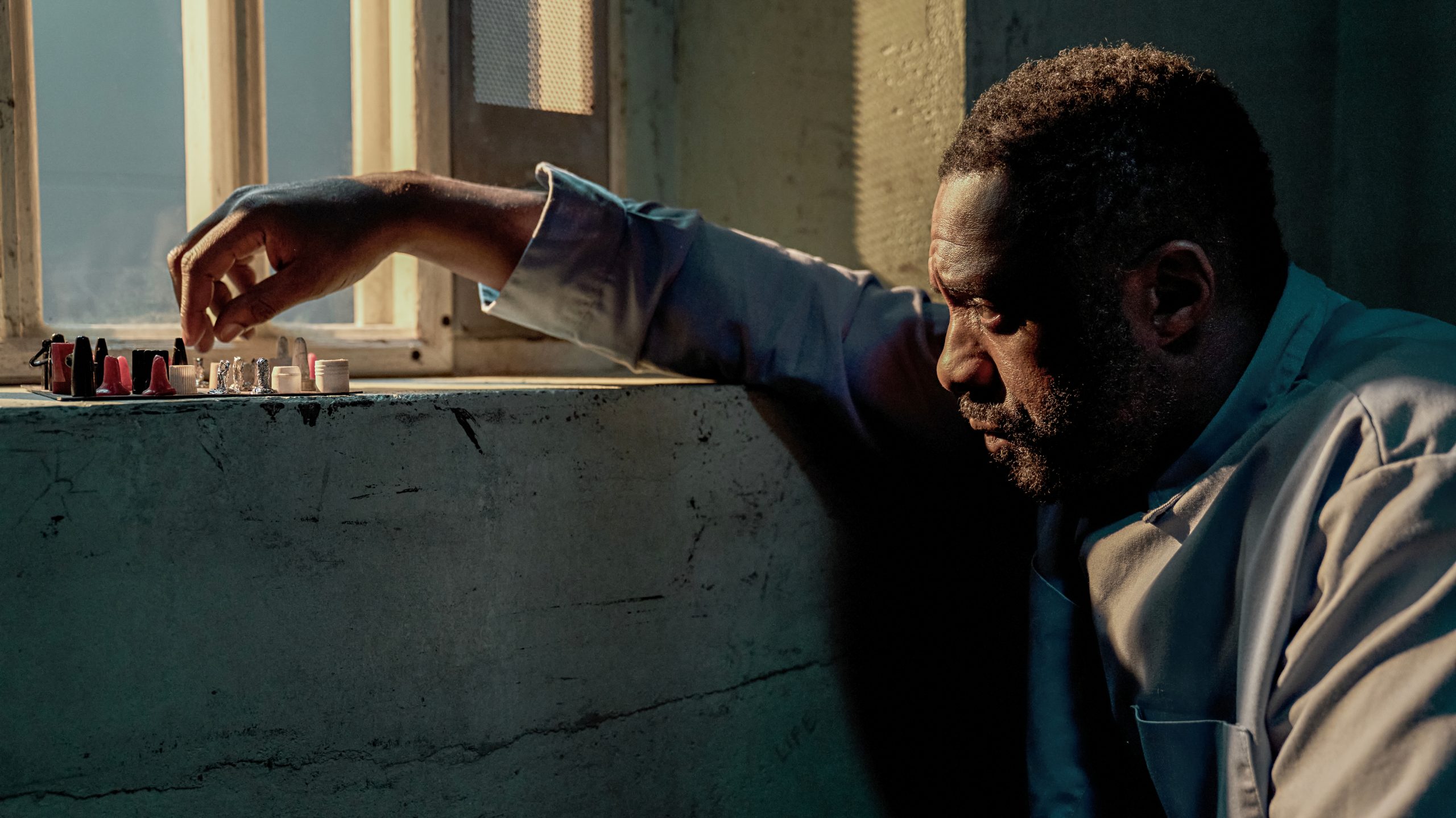 Luther: O Cair da Noite ganha trailer e data de estreia na Netflix