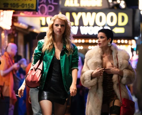 Divulgada primeira imagem de Mia Goth e Halsey em MaXXXine