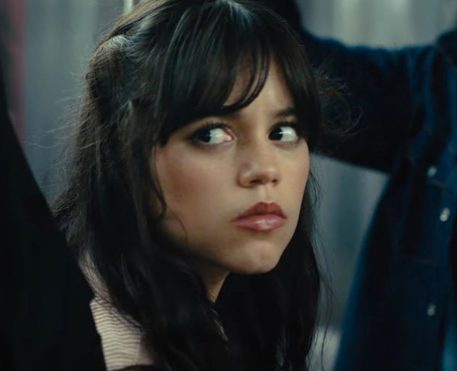 Beetlejuice 2 ganha data de estreia e confirma Jenna Ortega no elenco