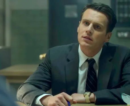 Jonathan Groff ganha papel importante na 14ª temporada de Doctor Who